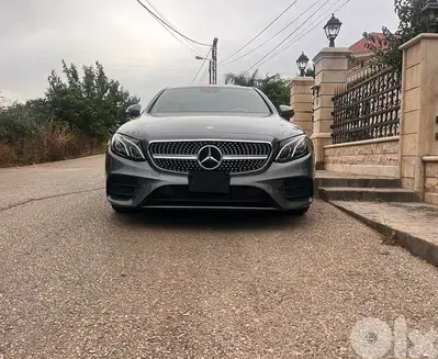 Mercedes-Benz E-Class 2017, look AMG, super clean, full option.