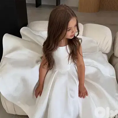 2 white dresses 1-2 years old (twins)
