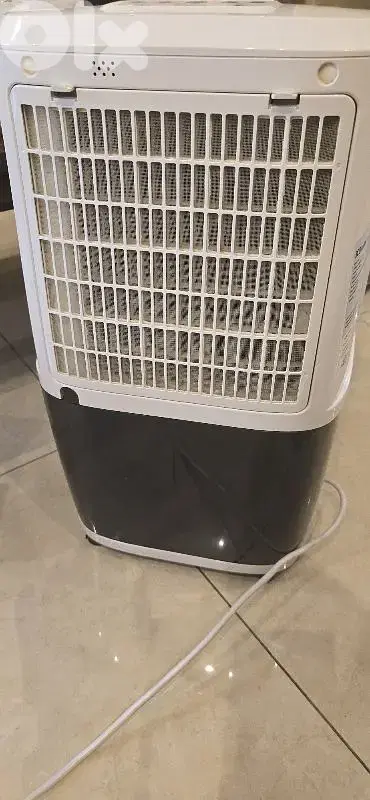 Air dehumidifier