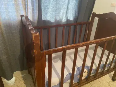 تخت طفل خشب