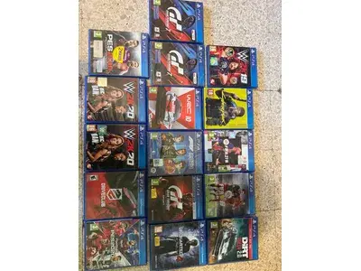 ps4 500gb good condition + one joystick + 16 games