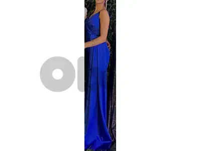 blue dress