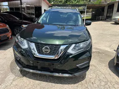 Nissan Rogue 2018 SV  4 WD   very clean california