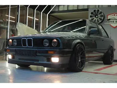 BMW 3-Series 1989 E30