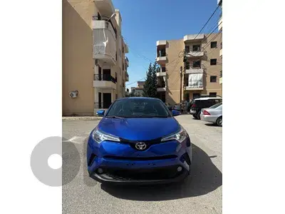 Toyota C-HR 2018 XLE PREMIUM Toyota C-HR 2018 XLE PREMIUM