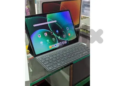 New Xioami Pad 8 Pro With Original Keyboard 
12/512 
Snapdragon 8 Elite
144hz     3.2K Screen
Battery 9200 With 67 Watt Charger
7 Cycle Count
120 Frame Pubg