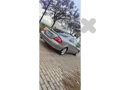 Mercedes-Benz CLK-Class 2004 2 Mercedes-Benz CLK-Class 2004 2
