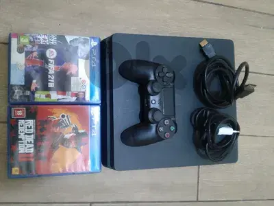 ps4 used / 1controler / 2 games