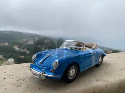 Diecast porsche 356 vintage by bburago scale 1/18