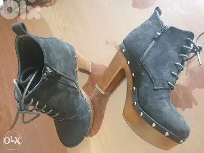 Angelo ankle boots