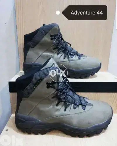 Adventure shoes size 44