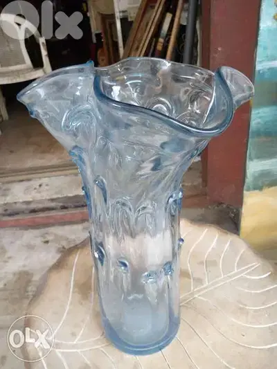 فاز زجاج ملون كبير