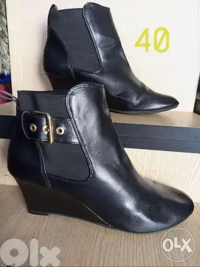 Black shoes size 40