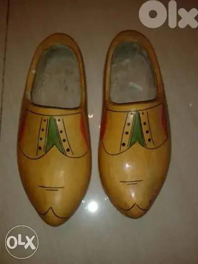 pair of wooden dutch shoes 30cm