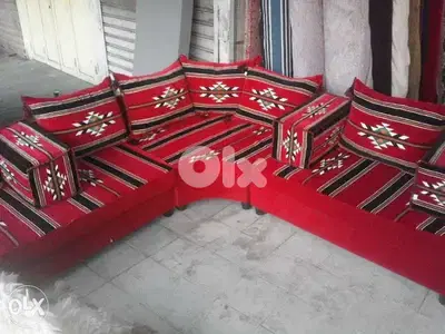 قعدات عربيه على الارض وعلى الخشب باسعار مناسبه