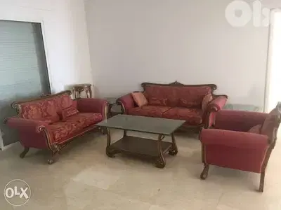 Salon Complete: 8 pieces, Sofas, tables. very good condition.
