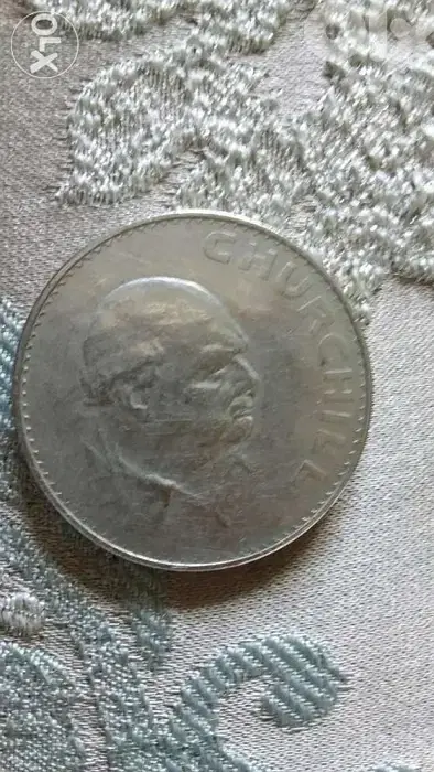 Churchill Memorial UK Pound Coin year 1965