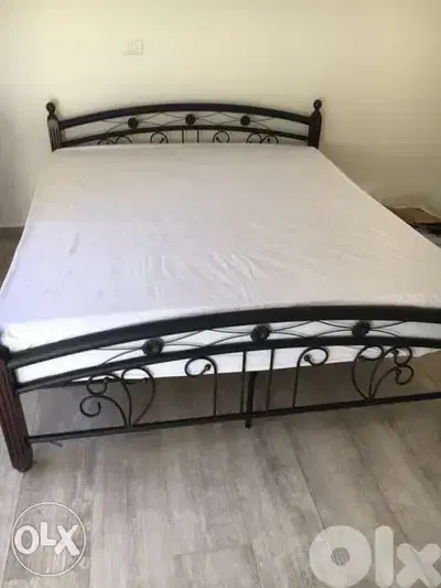 تخت مجوز ماليزي سميك مع فرشه