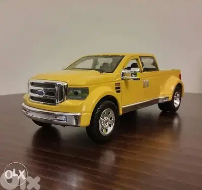 Ford F-350 Super Duty diecast car model 1:24.
