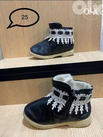 Shoes size 25