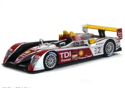 Audi R10 TDI diecast car model 1:43.