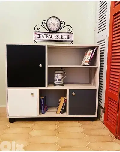bookshelf