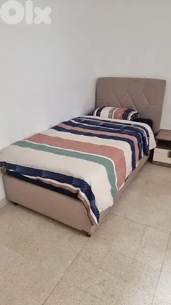 تخت مفرد منجد