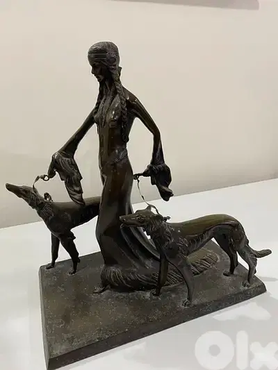 bronze signed Profo poerzi europeen