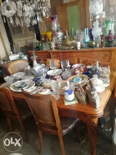 لأصحاب الزوق المميز غرفة سفرة كاملة متكاملة لوي ١٥ انتيك كراسي ودرسوار