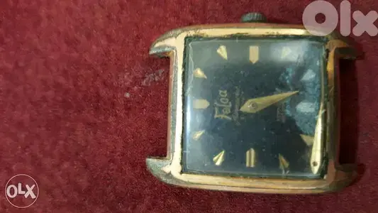 ساعة felca سويسرية قديمة . حوالي ستين سنة.