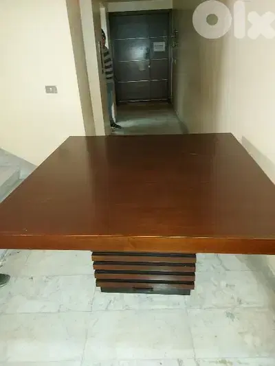 للبيع    بيروت  اشر فيه طاولة  ت  ٠٣٦٩٩٤٢٥