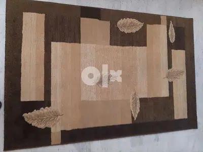 modern carpet  size 120×180 used good condition