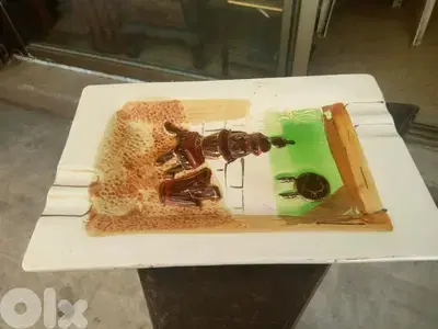 منفضة بورسلين كبيرة