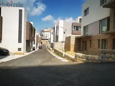 450sqm villa with swimming pool for sale in Freikeh - Kornet el Hamra