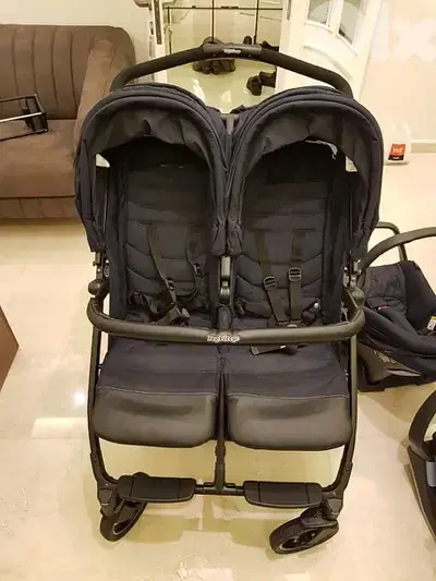 peg perego twin stroller and 2 car seats only 400$