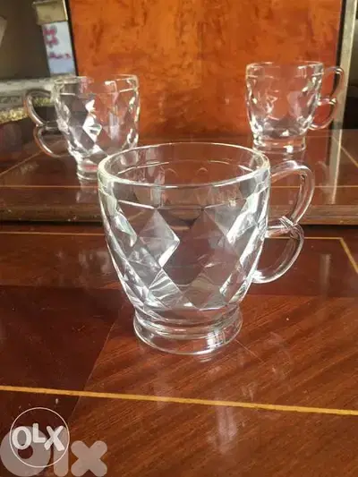 3 Cups Plexiglass - AZAD - ٣ أكواب بليكس
