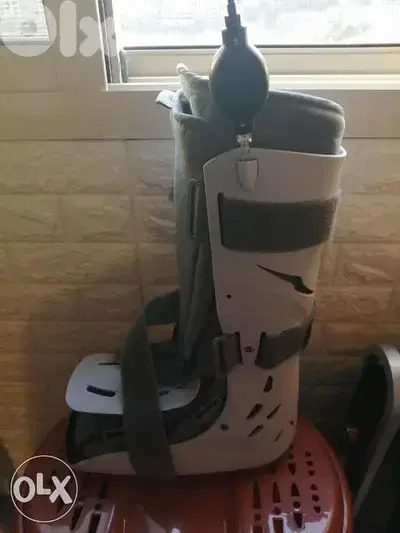 Long Foot cast like new for Men
