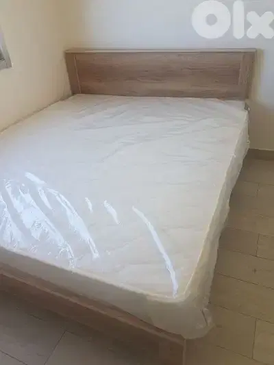 تخت مجوز فدار مع فرشة طبية جديدة من المعمل/bed couple