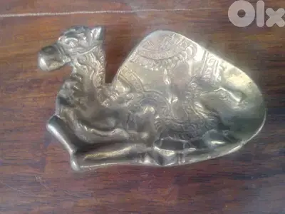 منفضة نحاس شكل جمل