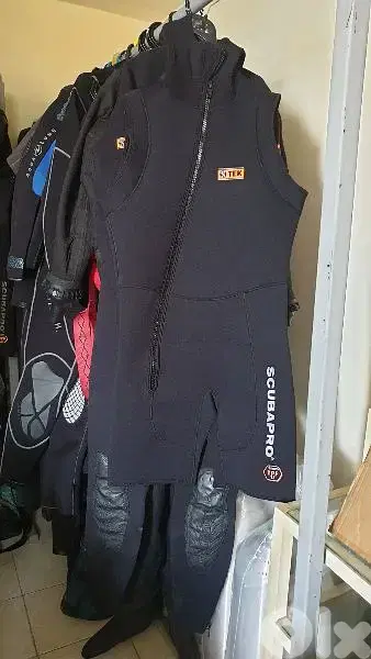 scubapro 5mm full body+  5mm