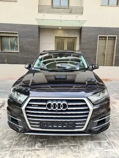 AUDI Q7 PRESTIGE MODEL 2017 BLACK IN BLACK CLEAN CAR FAX