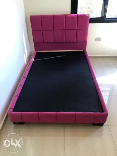تخت مفرد ونص منجد مميز