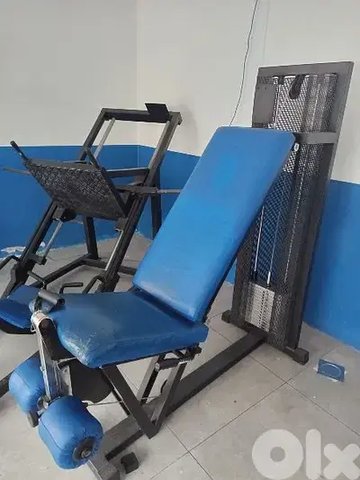 American Legs extention techno Gym  03027072جميع المعدات الرياضية د