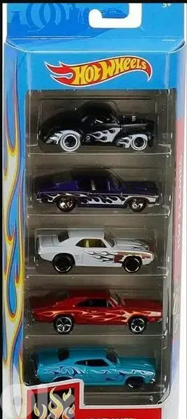 Hot wheels 5 car pack diecast car model 1;64.
