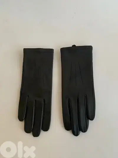 Marks & Spencer black genuine leather gloves