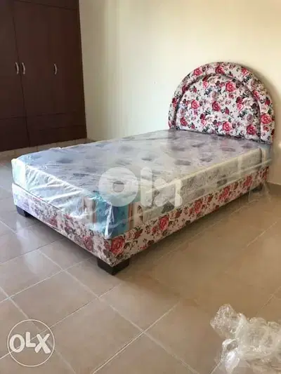 تخت مفرد ونص منجد الوان عصريه