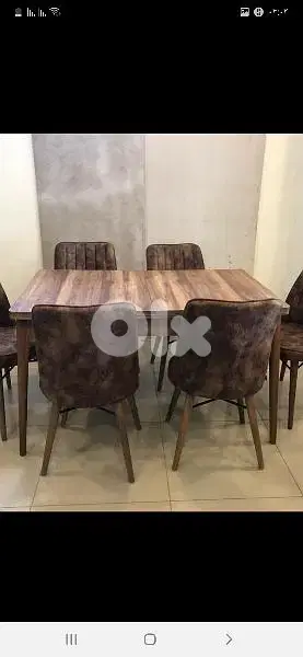 طاولة مع ست كراسي تركية