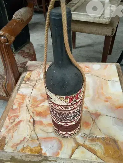 قنينة قديمة للديكور