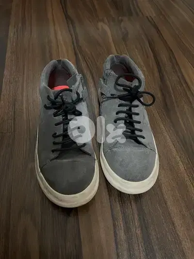 camper bottes size 31-32