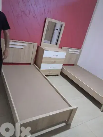 تختين مفرد مع شفنيرة مع مرايا جديد